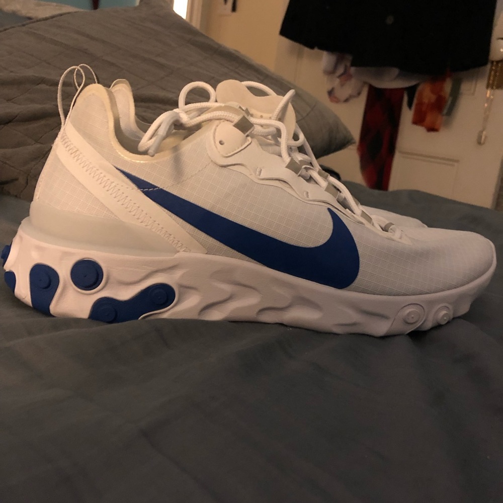 Nike mens react element 55 SE.
